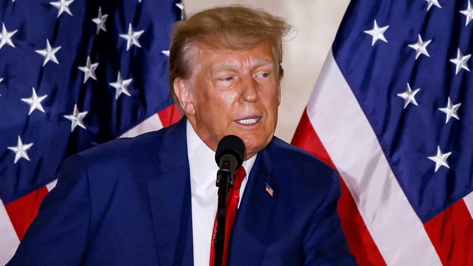 Trump'tan Avrupa Ülkelerine Yüzde 100 Gümrük Vergisi Uyarısı