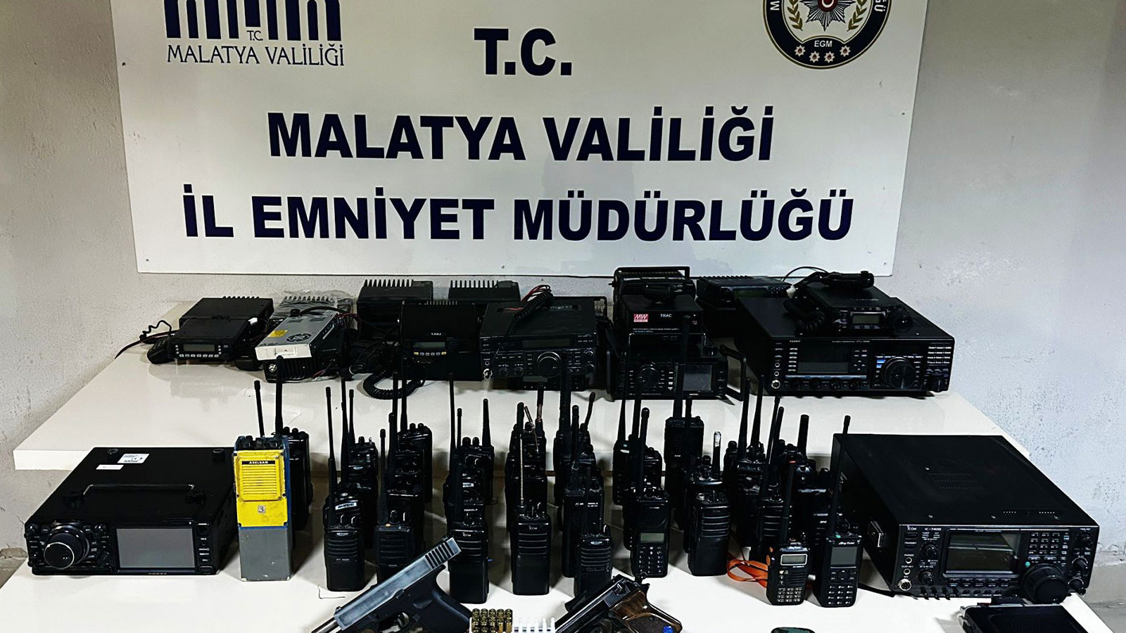 Emniyet Frekanslarını Dinleyen 6 Şüpheli Gözaltında