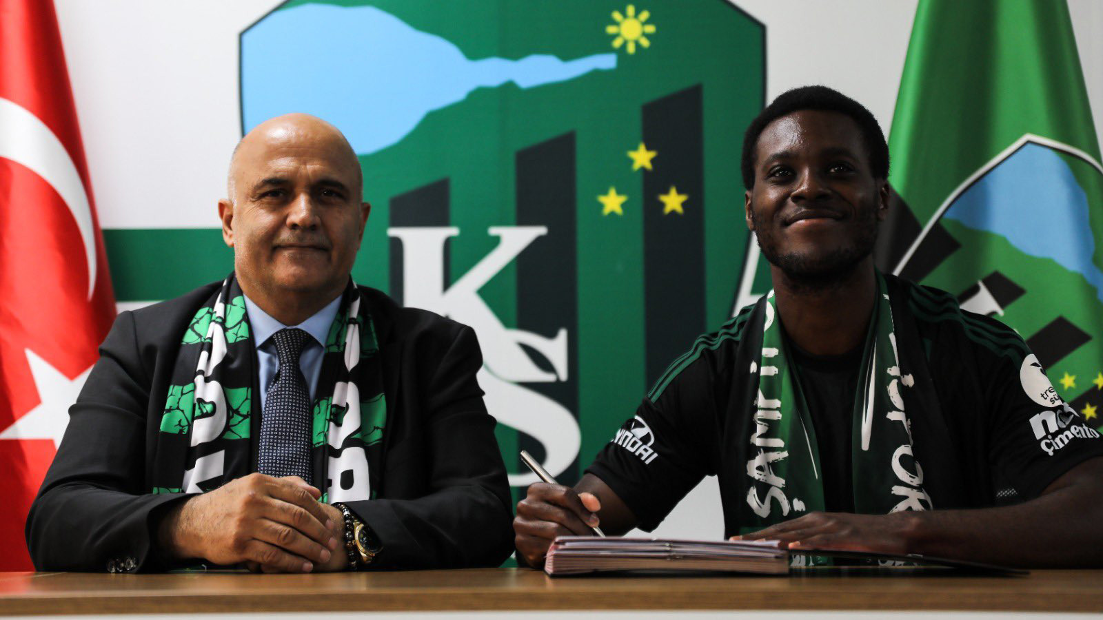 Kocaelispor, Alman futbolcu Makana Baku'yu kadrosuna kattı
