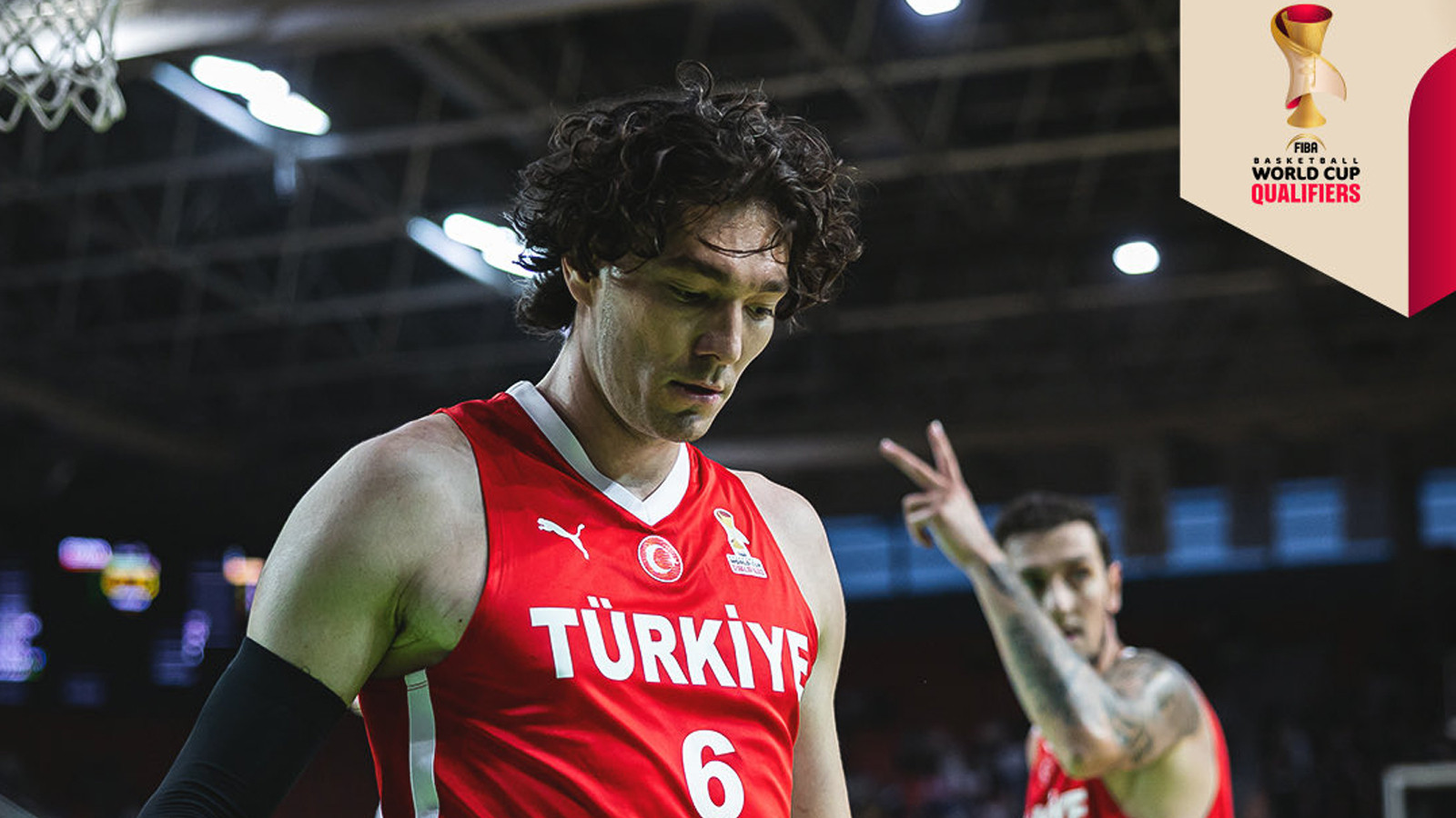 12 Dev Adam, elemelerde grup liderliğini elde etti