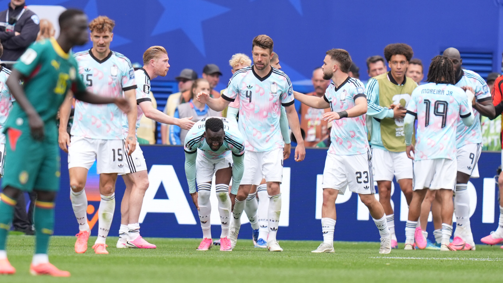 Belçika, Senegal'i 3-2 mağlup ederek son 16 turuna yükseldi