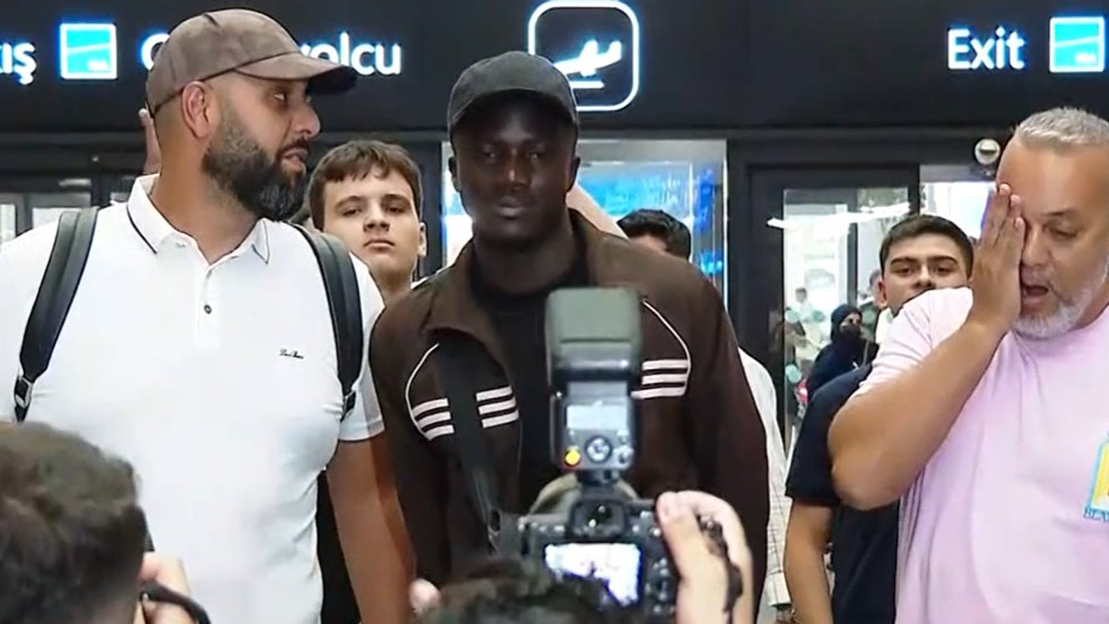 Beşiktaş'ın yeni transferi Ouattara İstanbul'a geliyor