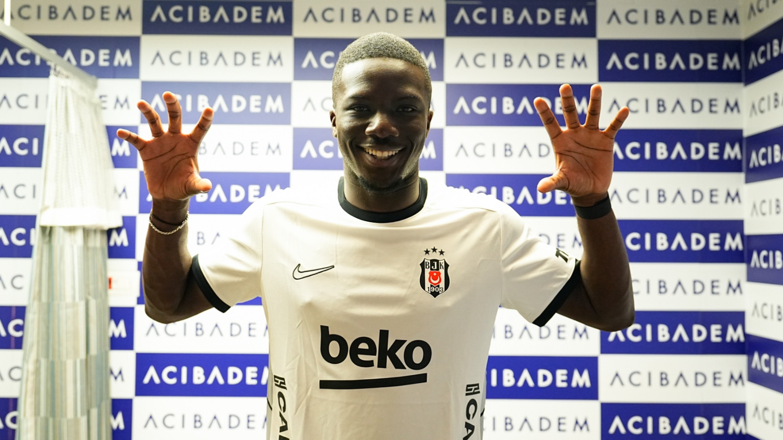 Beşiktaş'ın yeni transferi Ouattara, sağlık kontrolünden geçti