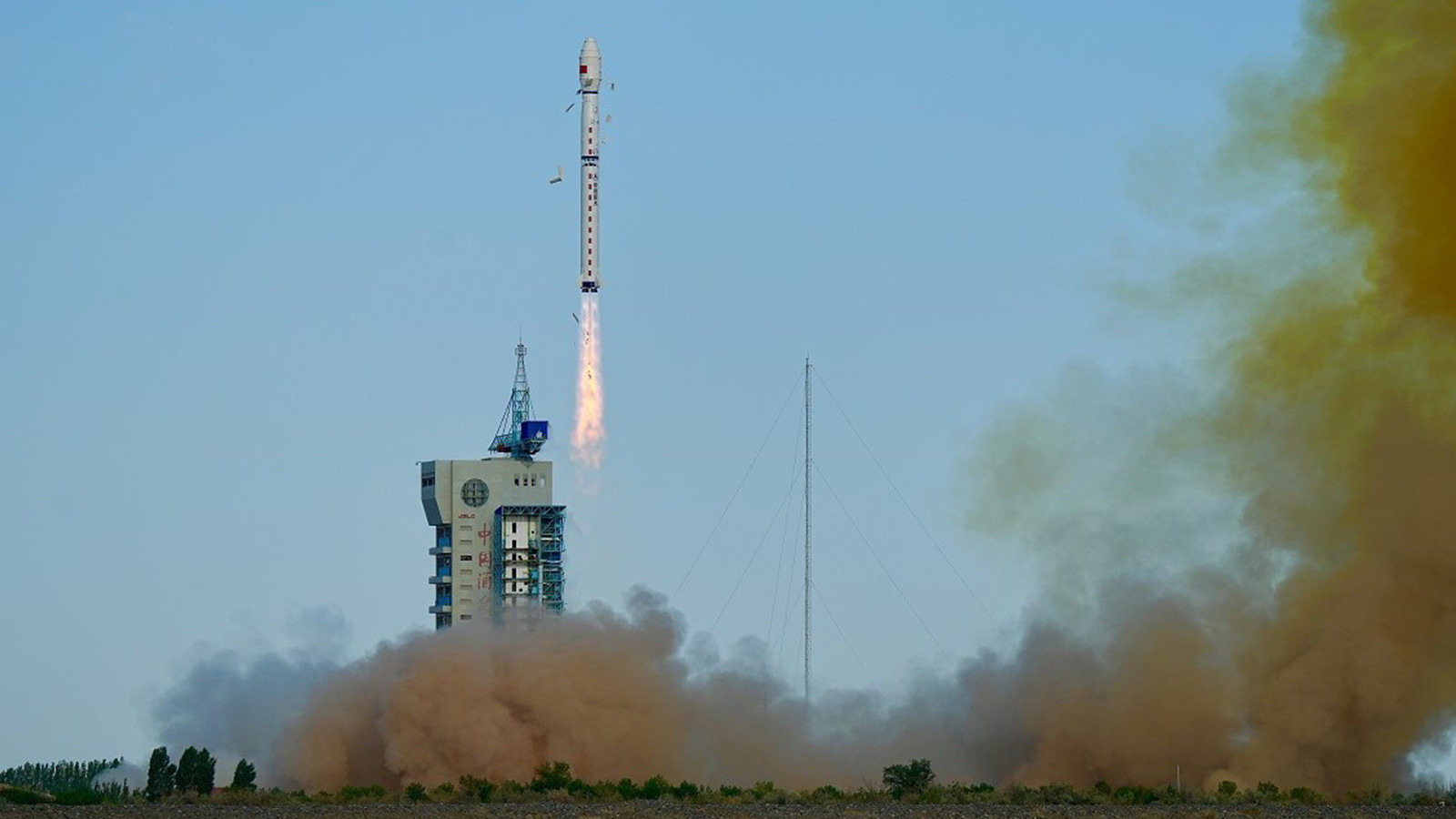 Çin, "Haiyang-2E" uydusunu uzaya gönderdi