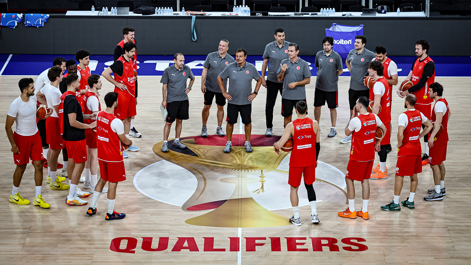 Milli Basketbol Takımı, İsviçre Maçı Öncesi Hazırlıklarını Sürdürüyor