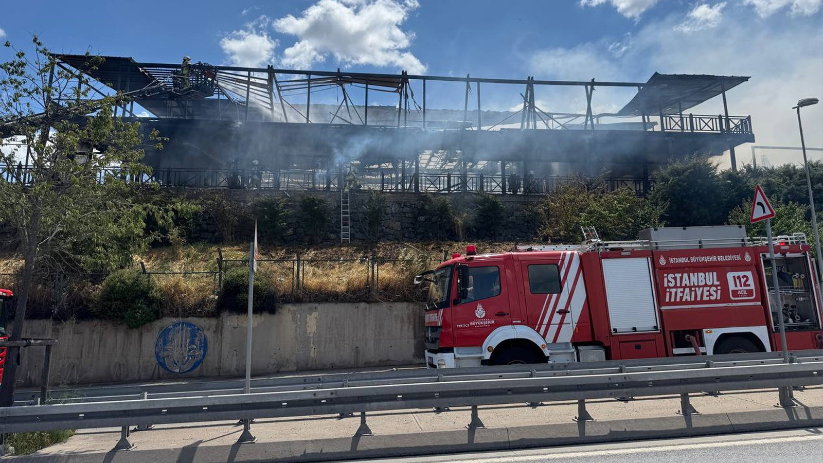 İstanbul Maltepe'de Restoranda Yangın Çıktı