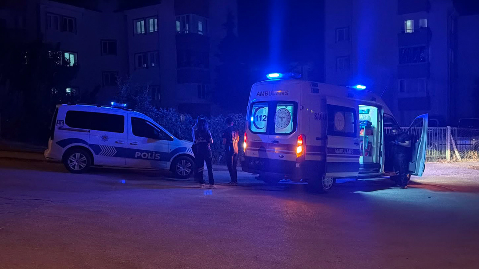 Eskişehir'de Sahte Plakalı Otomobil Kaçarken Bekçiyi Yaraladı
