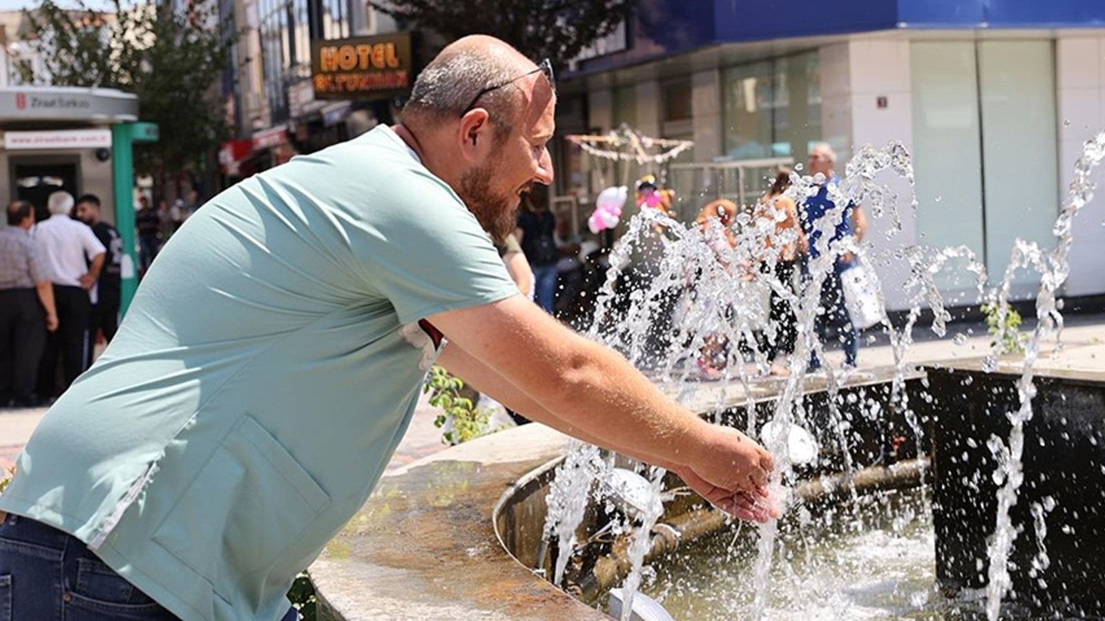 Meteoroloji'den Sıcaklık Uyarısı: 5 Şehirde Hava Sıcaklıkları Çok Yüksek Olacak