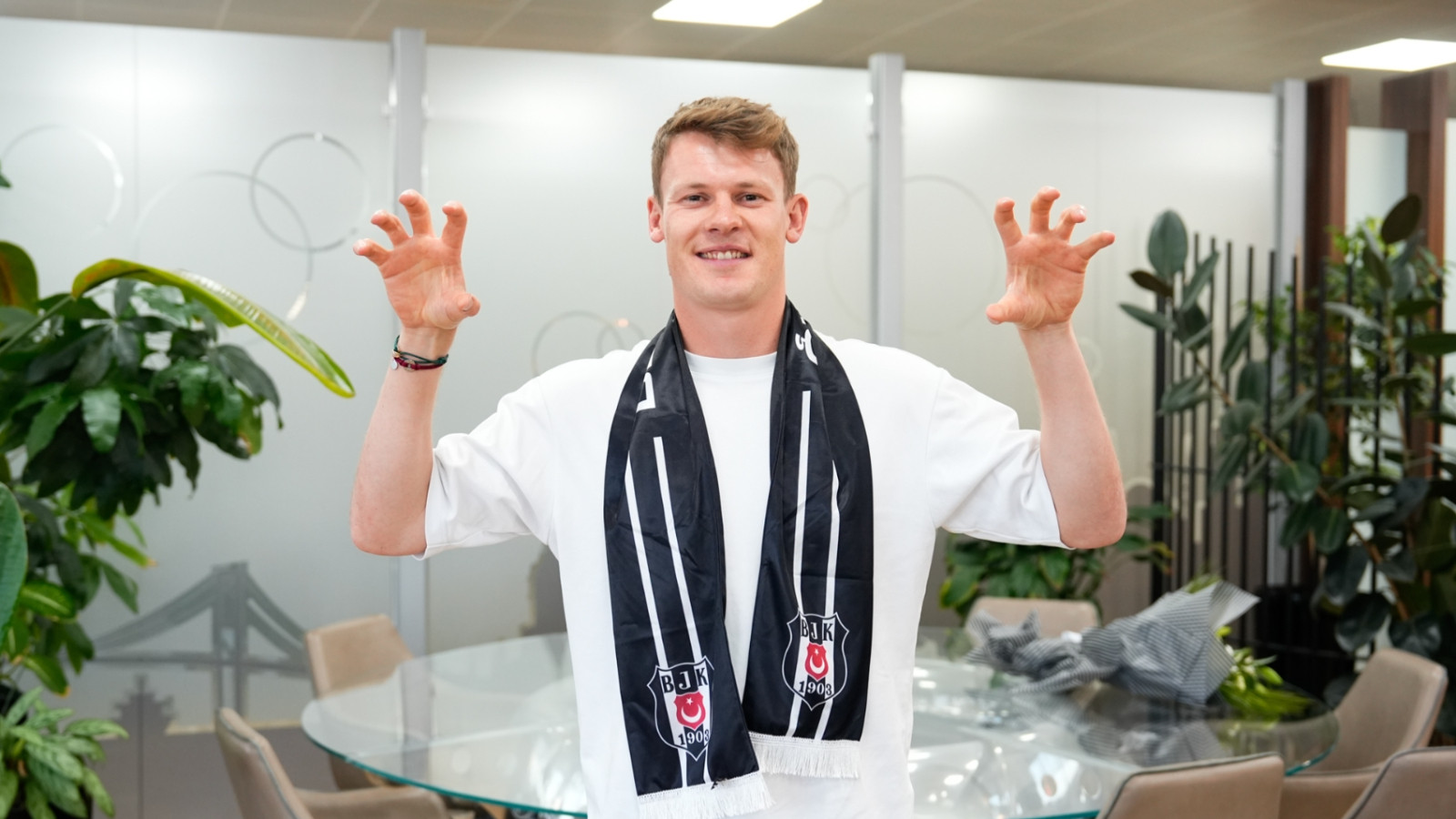 Beşiktaş kaleciler Nübel ve Alemdar'ı transfer etti