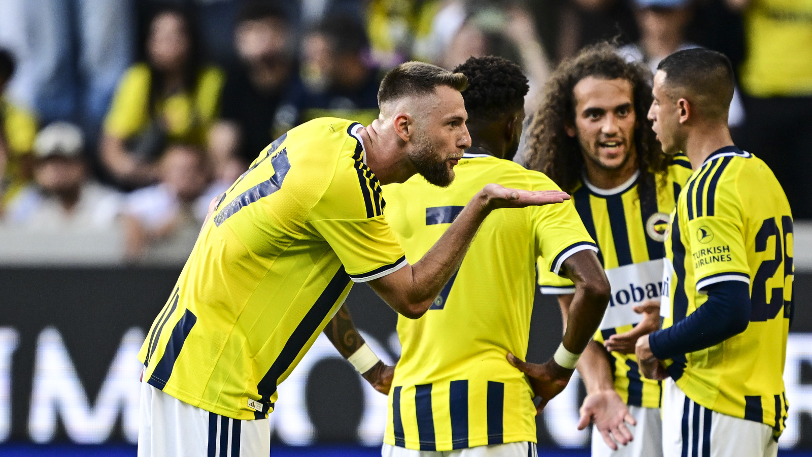 Fenerbahçe hazırlık maçında 5-0 kazandı