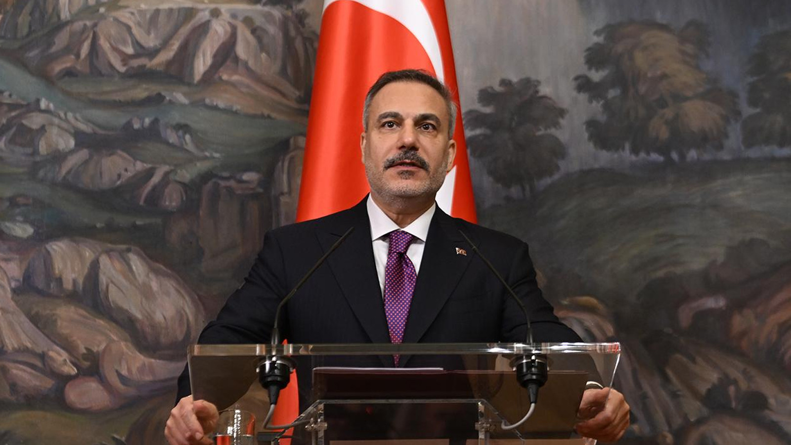 Bakan Fidan, Paris'te Ukrayna Zirvesine Katılacak