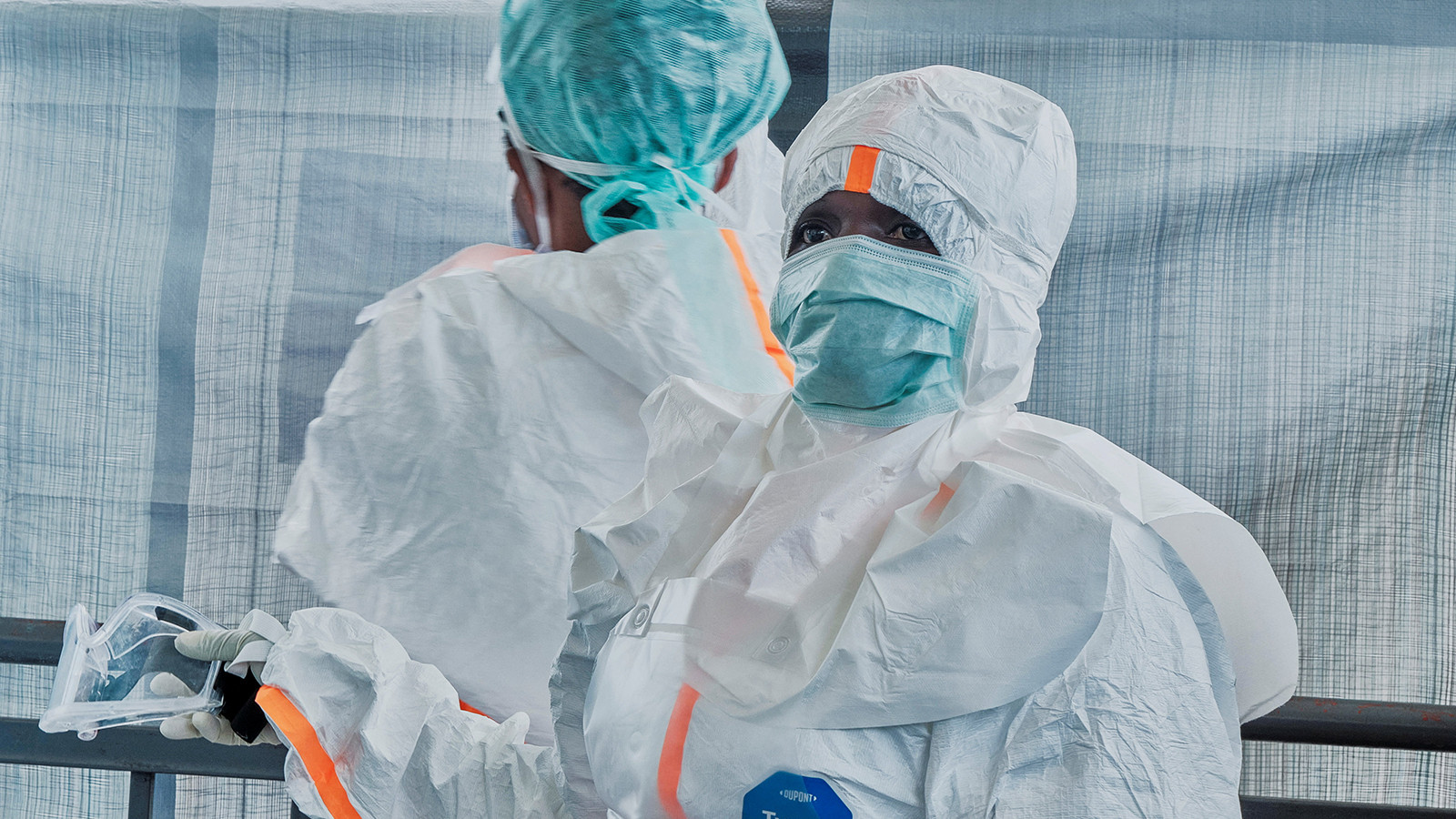 Dünyada Ebola alarmı: Ülkeler seyahat önlemlerini sıkılaştırıyor