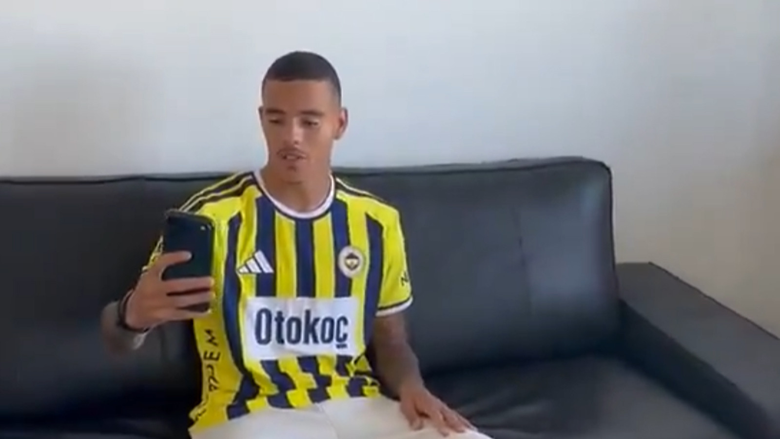 Mason Greenwood Fenerbahçe formasını giydi