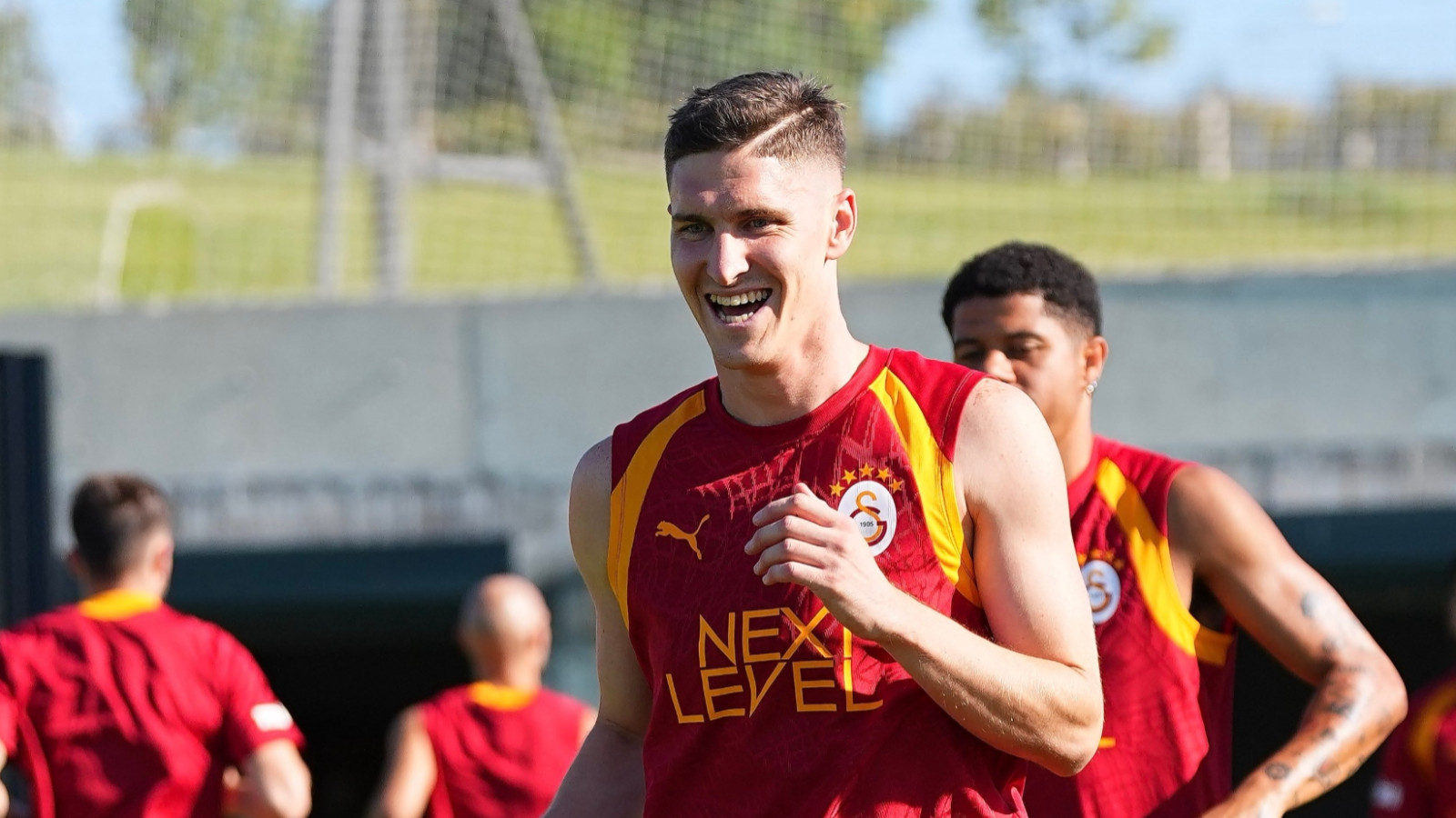Galatasaray, Yeni Sezon İçin Çalışmalarını Çift Antrenmanla Sürdürüyor