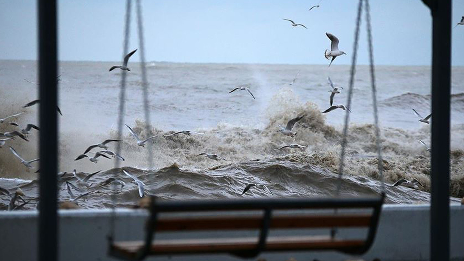 Meteoroloji'den sarı kodlu uyarı! Kuvvetli yağış ve rüzgara dikkat