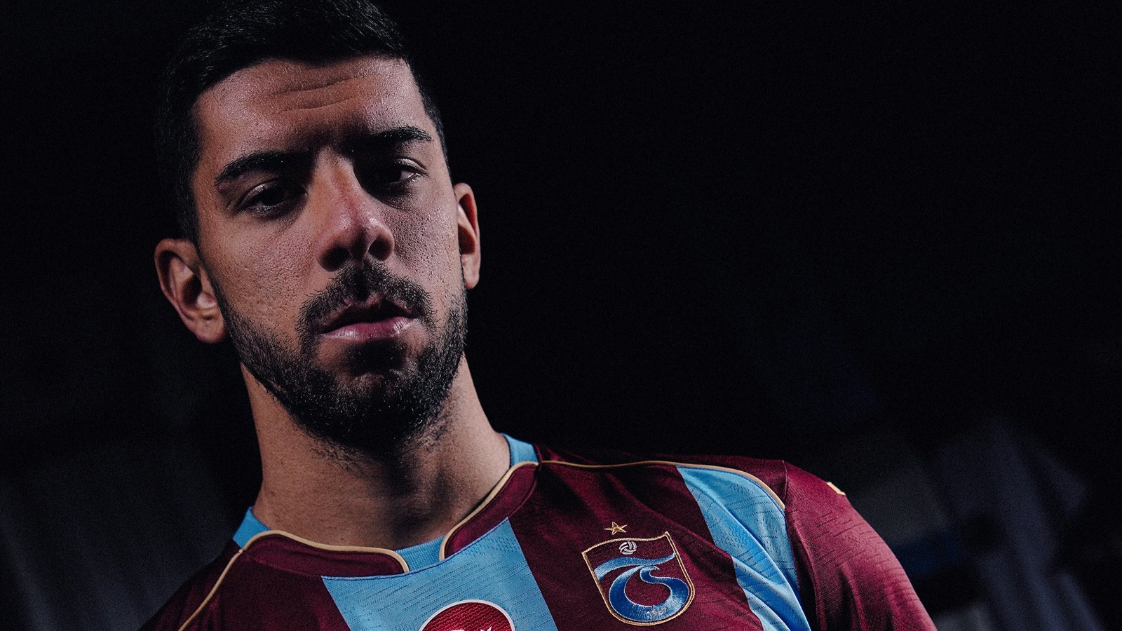 Trabzonspor, Cenk Özkaçar'ı Kadrosuna Kattı