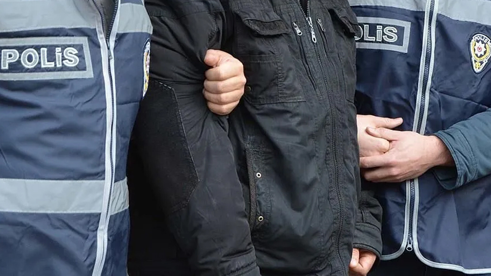 Kırmızı Bültenle Aranan Şüpheli İstanbul'da Ele Geçirildi