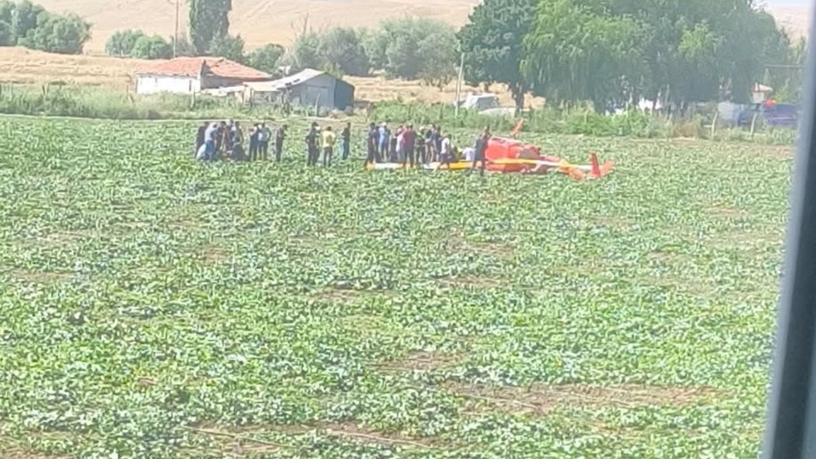 Ankara'da eğitim helikopteri düştü! Yaralılar var