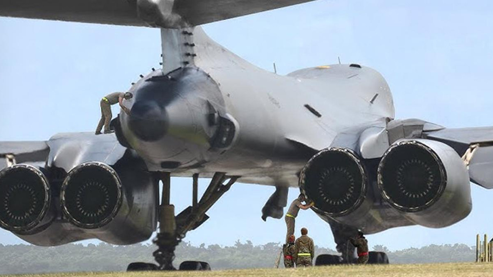 ABD, İran'da B-1 Bombardıman Uçaklarını Tekrar Kullanıma Soktu