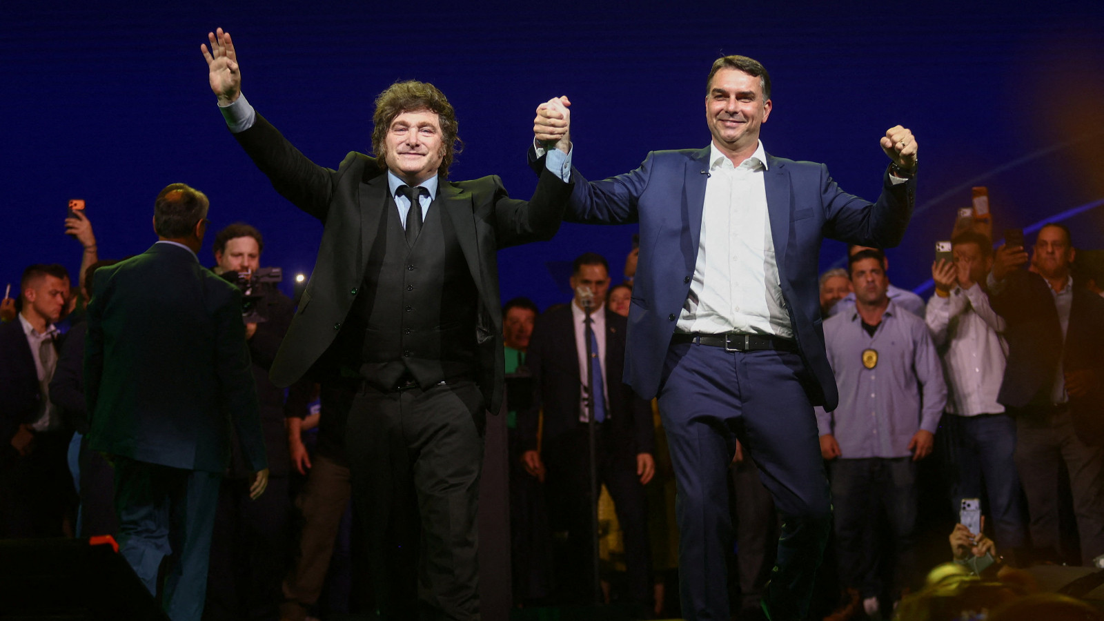 Bolsonaro'nun oğlu, devlet başkanı adayı ilan edildi