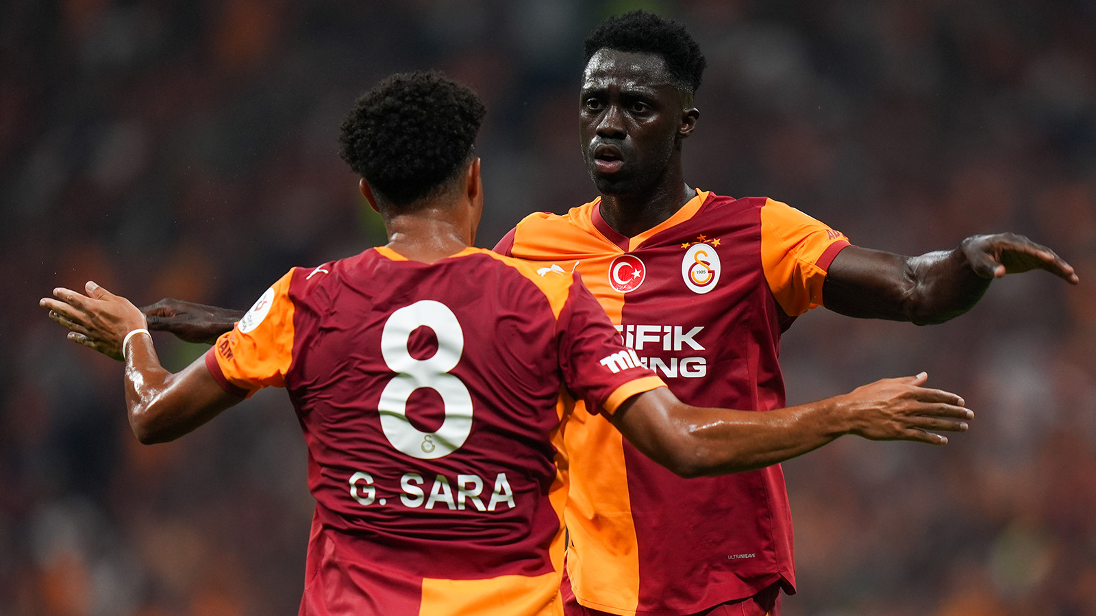 Galatasaraylı Davinson Sanchez, Avrupa devine pahalı geldi