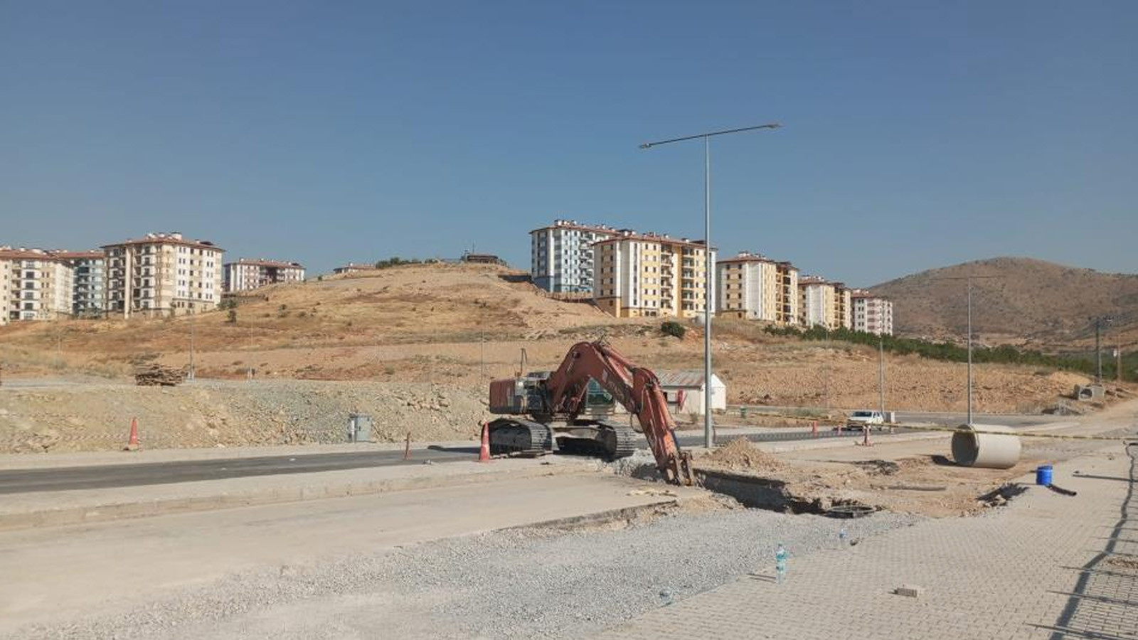 Malatya'da konut inşaatında göçük: 2 işçi toprak altında