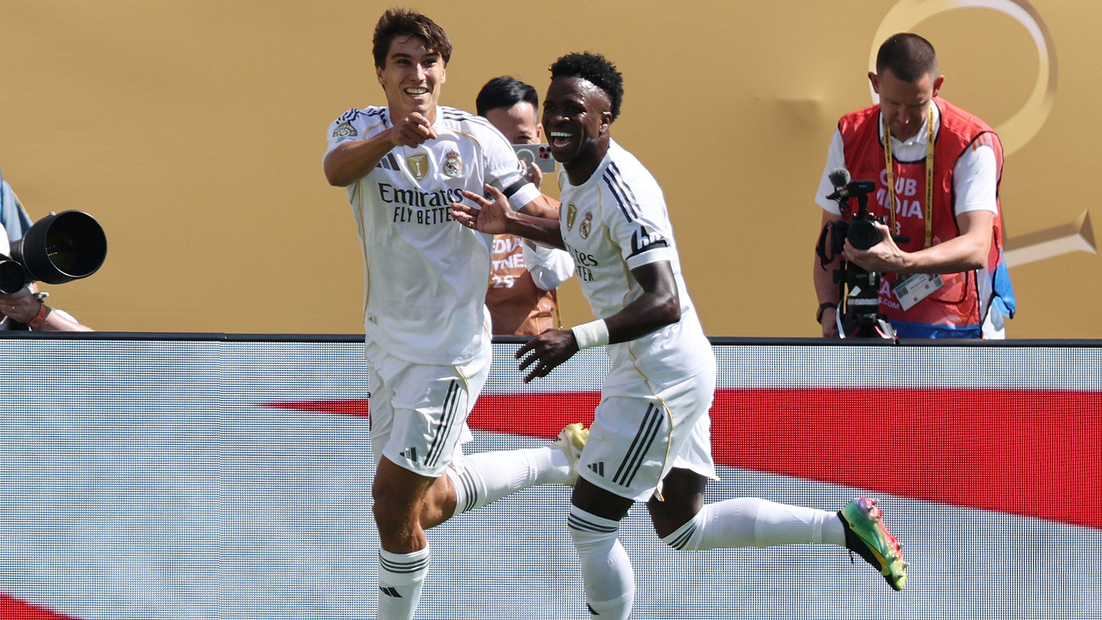 Real Madrid, Fenerbahçe ile adı anılan golcüsü Gonzalo'yu rekor bedelle satıyor
