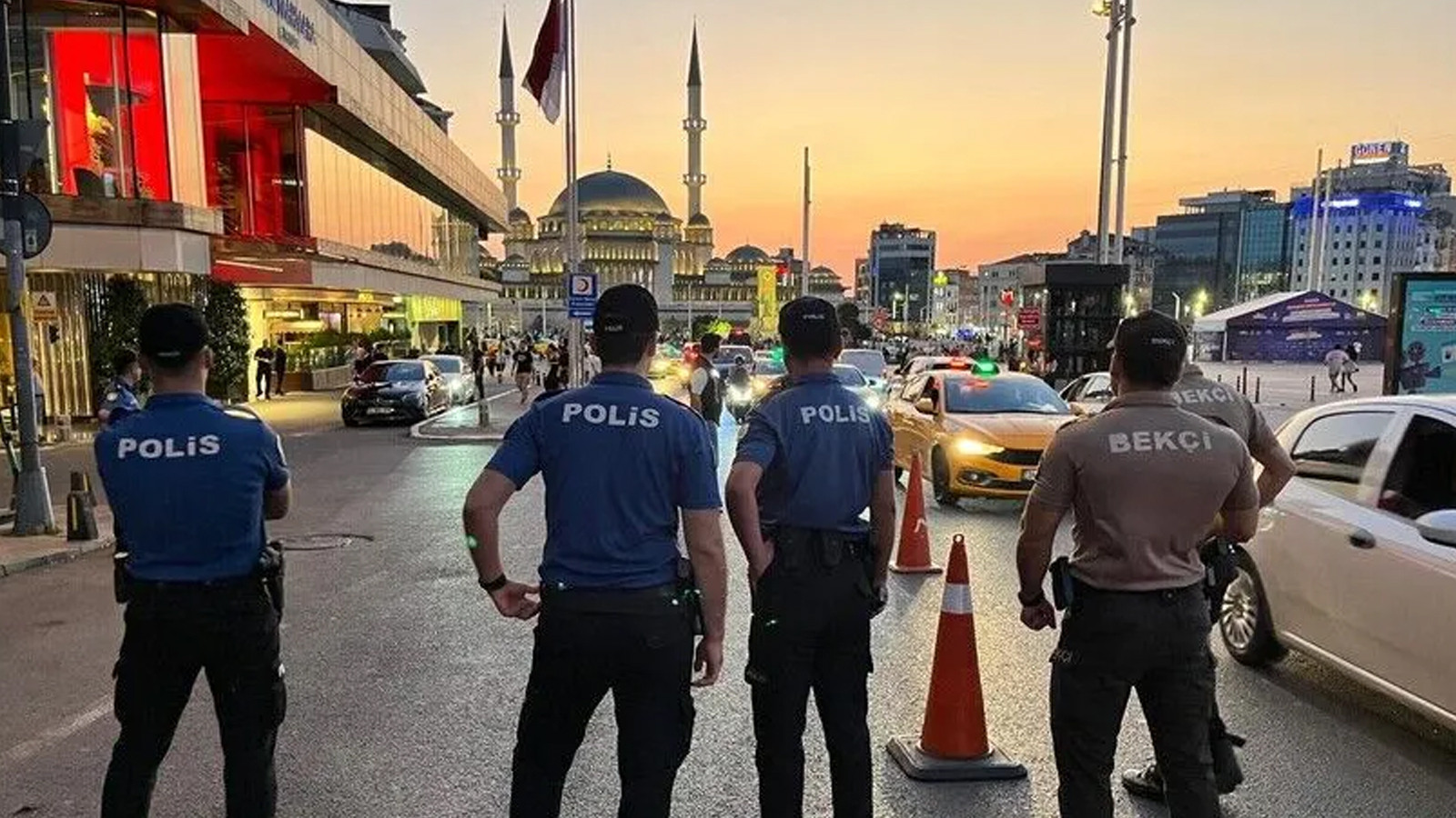 İstanbul'da Huzur Operasyonu: 726 Kişi Gözaltında