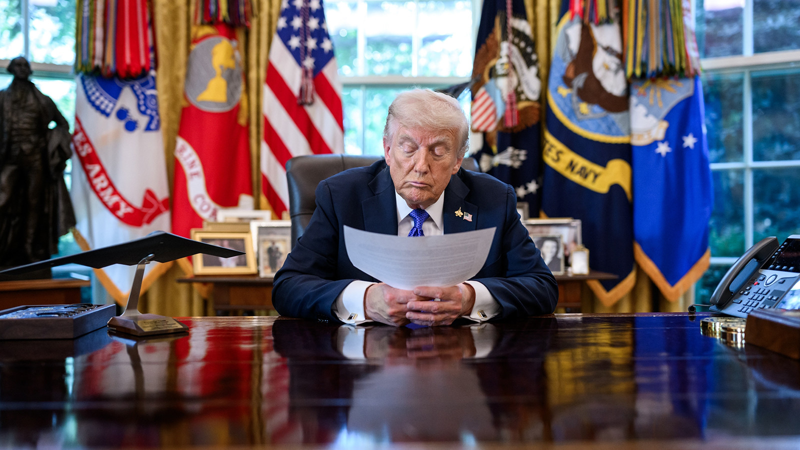 Trump cephesinde İran krizi! Beyaz Saray'da 'savaş' kavgası