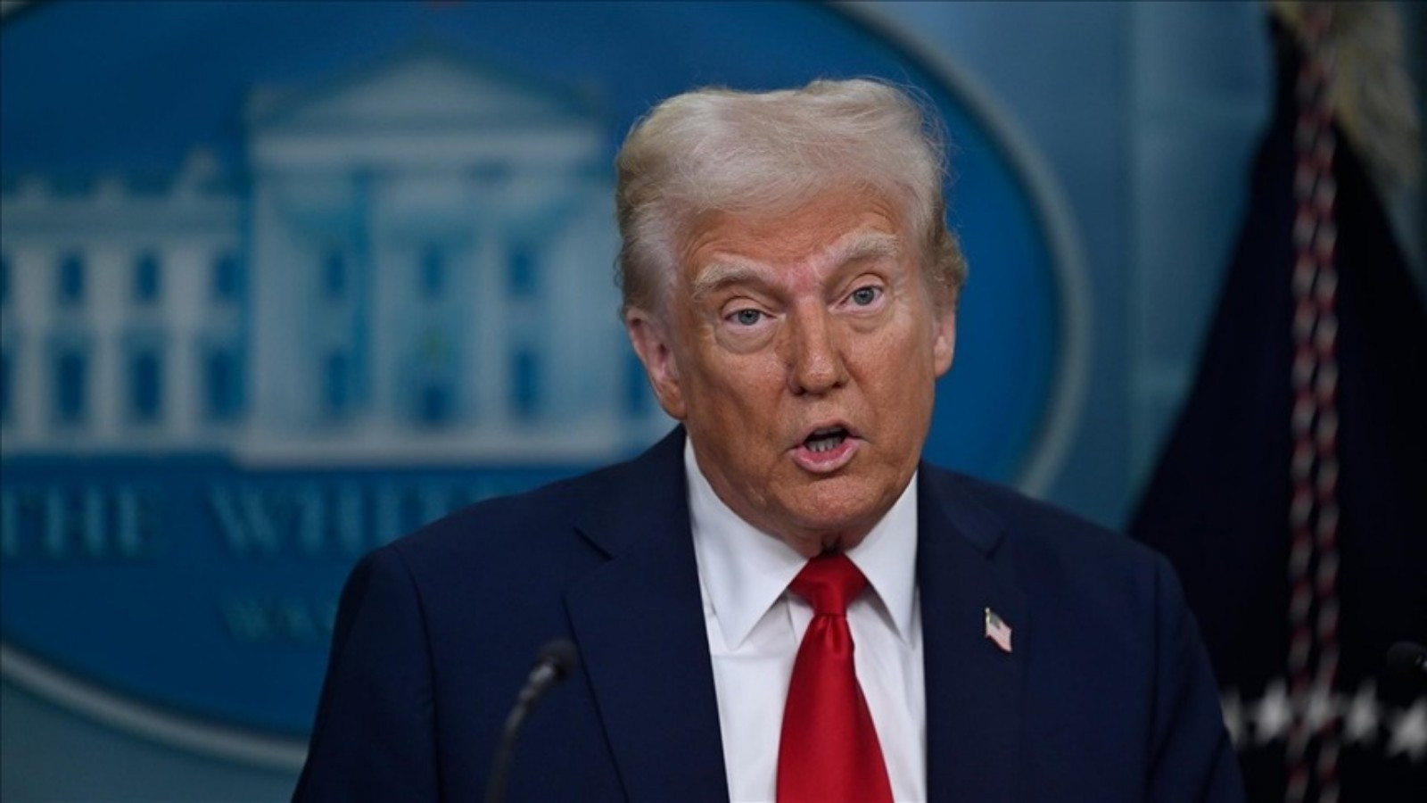 ABD Başkanı Trump, İran'la Görüşmelere Yeniden Başlayacaklarını Duyurdu