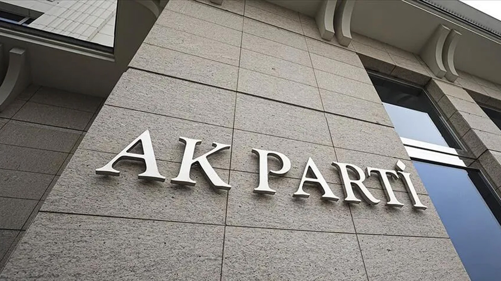 AK Parti'den Muhalefete Çerçeve Yasa Sunumu