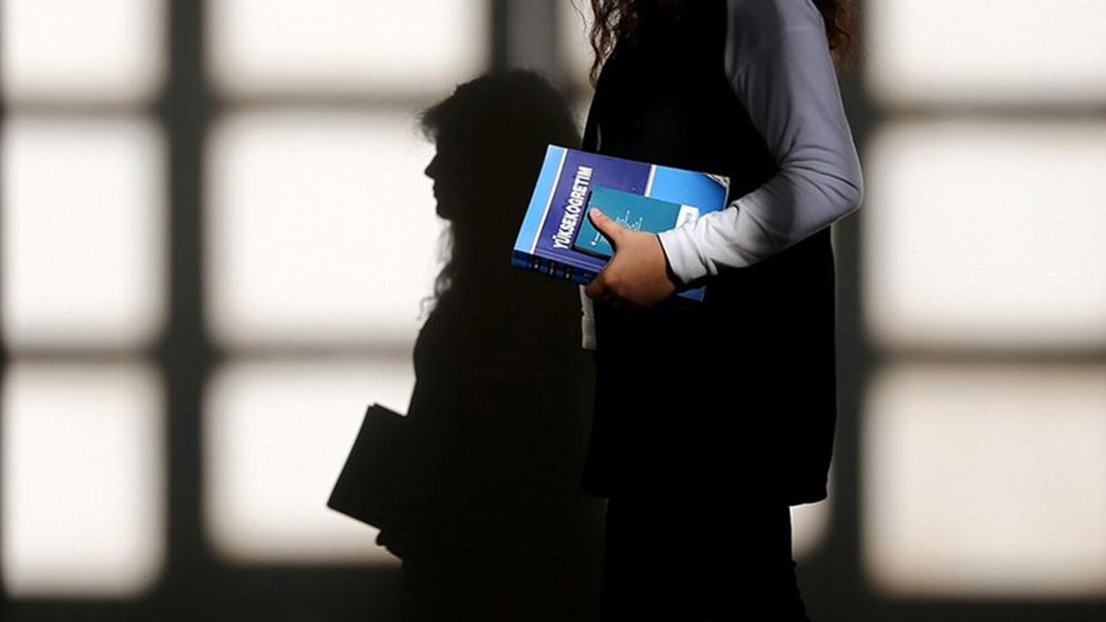 Üniversitelerde uzaktan ve ikinci öğretim için katkı payları ile öğrenim ücretleri belirlendi