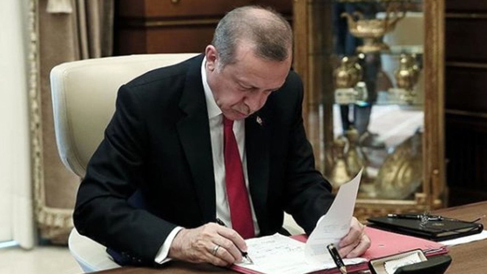 Cumhurbaşkanlığı Atamaları Resmi Gazete'de Yayımlandı