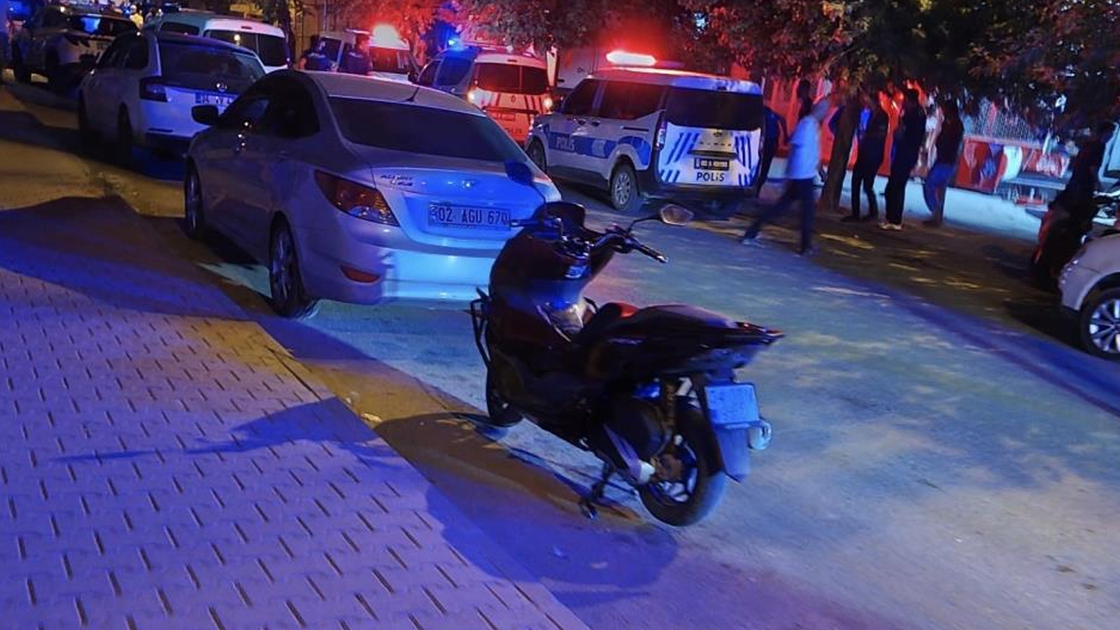 Adıyaman’da akrabalar arasında kavga: 1’i polis 4 yaralı