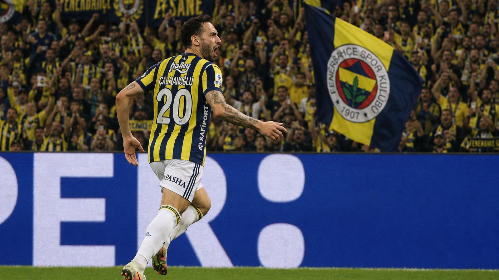Fenerbahçe, Hakan Çalhanoğlu İçin Milano'da