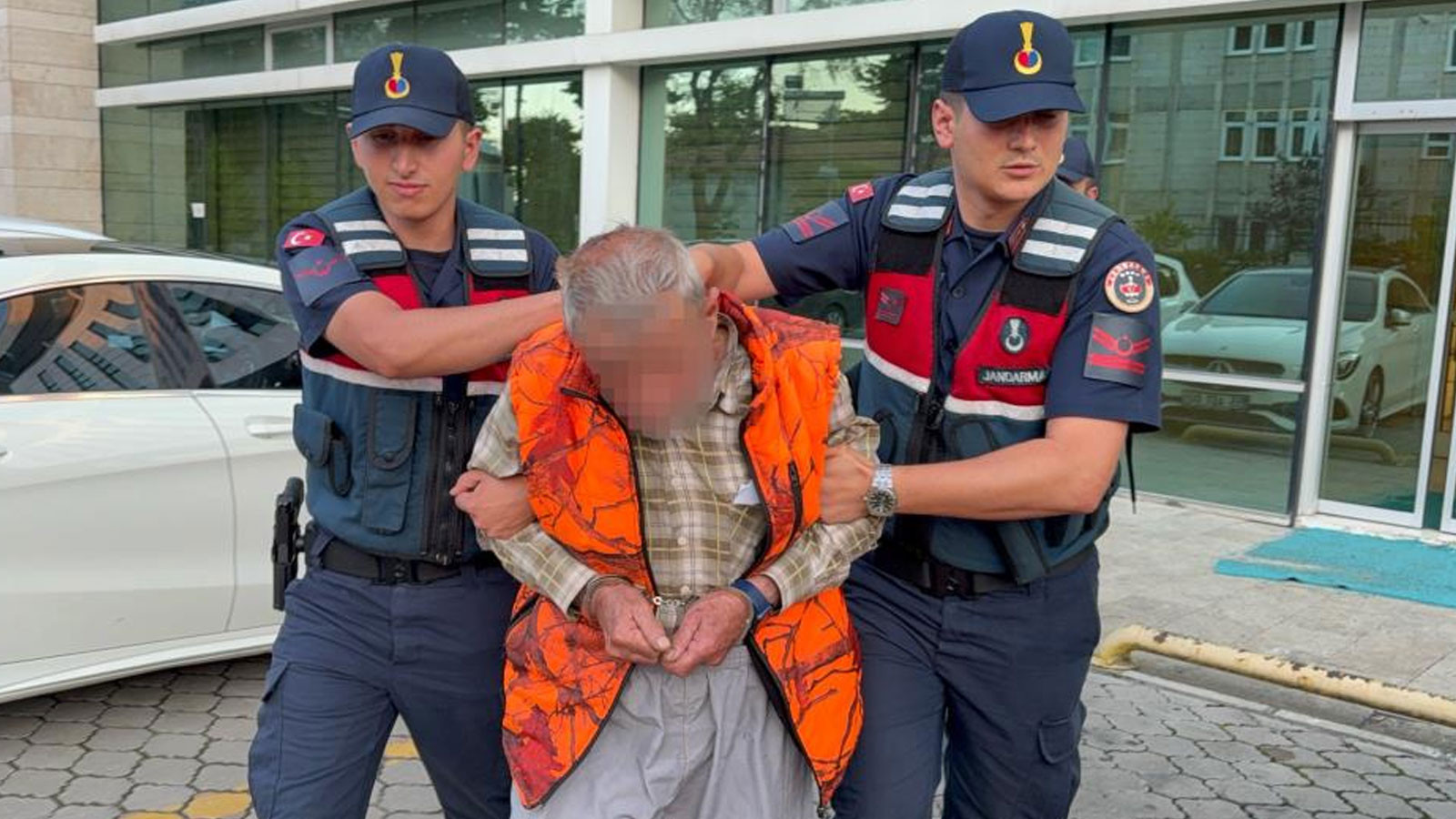Samsun'da çocuğu taciz ettiği iddiasıyla meydan dayağı yiyen şahıs tutuklandı