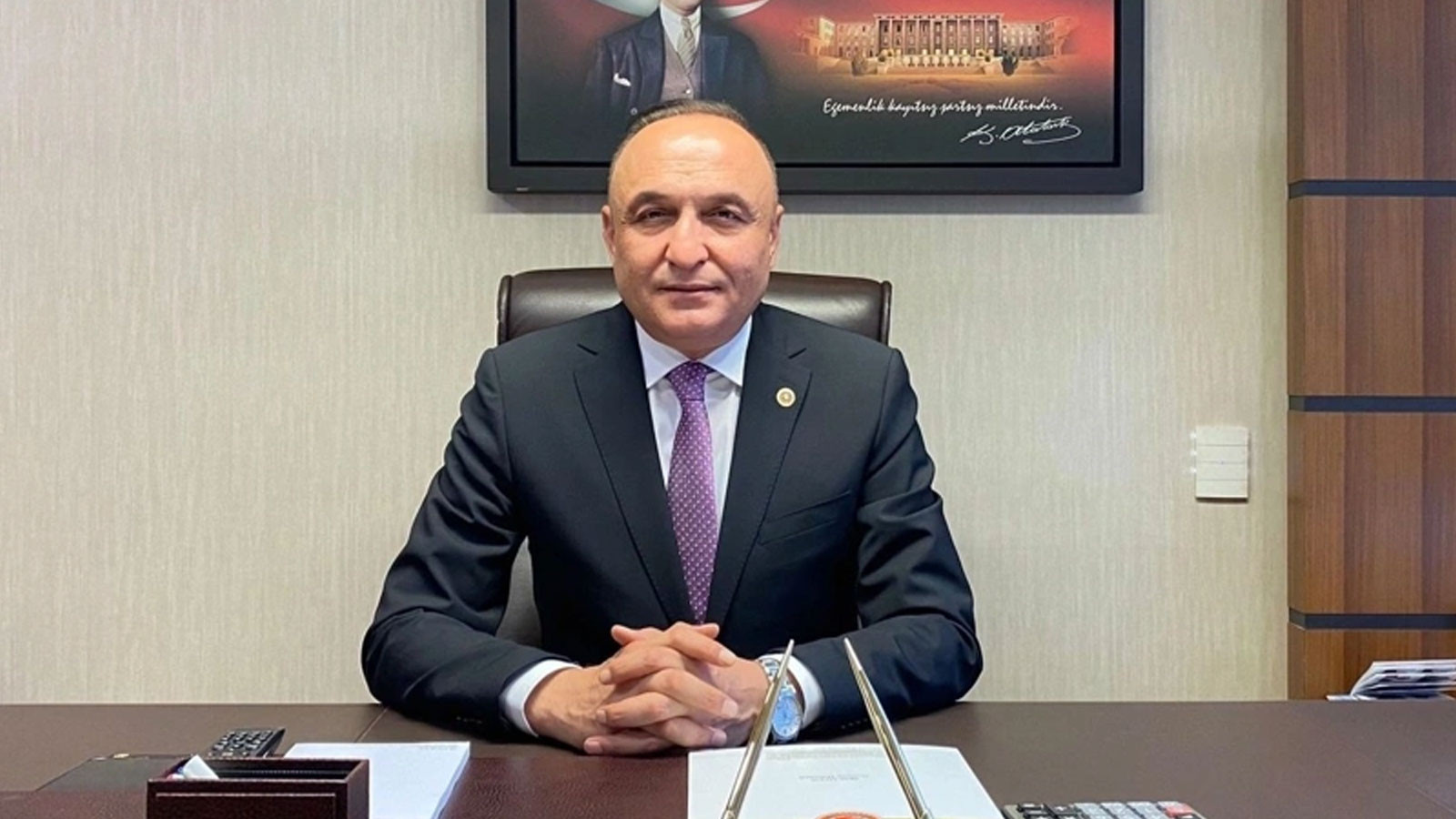 Yeni Parti Gaziantep Milletvekili Melih Meriç bıçaklı saldırıda yaralandı.