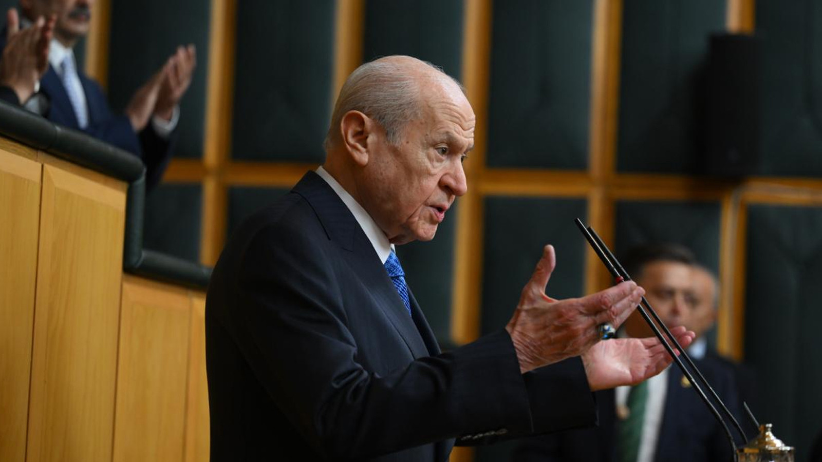 Bahçeli’den dikkat çeken açıklama: Siyasi partiler ve seçim sistemi değişmeli