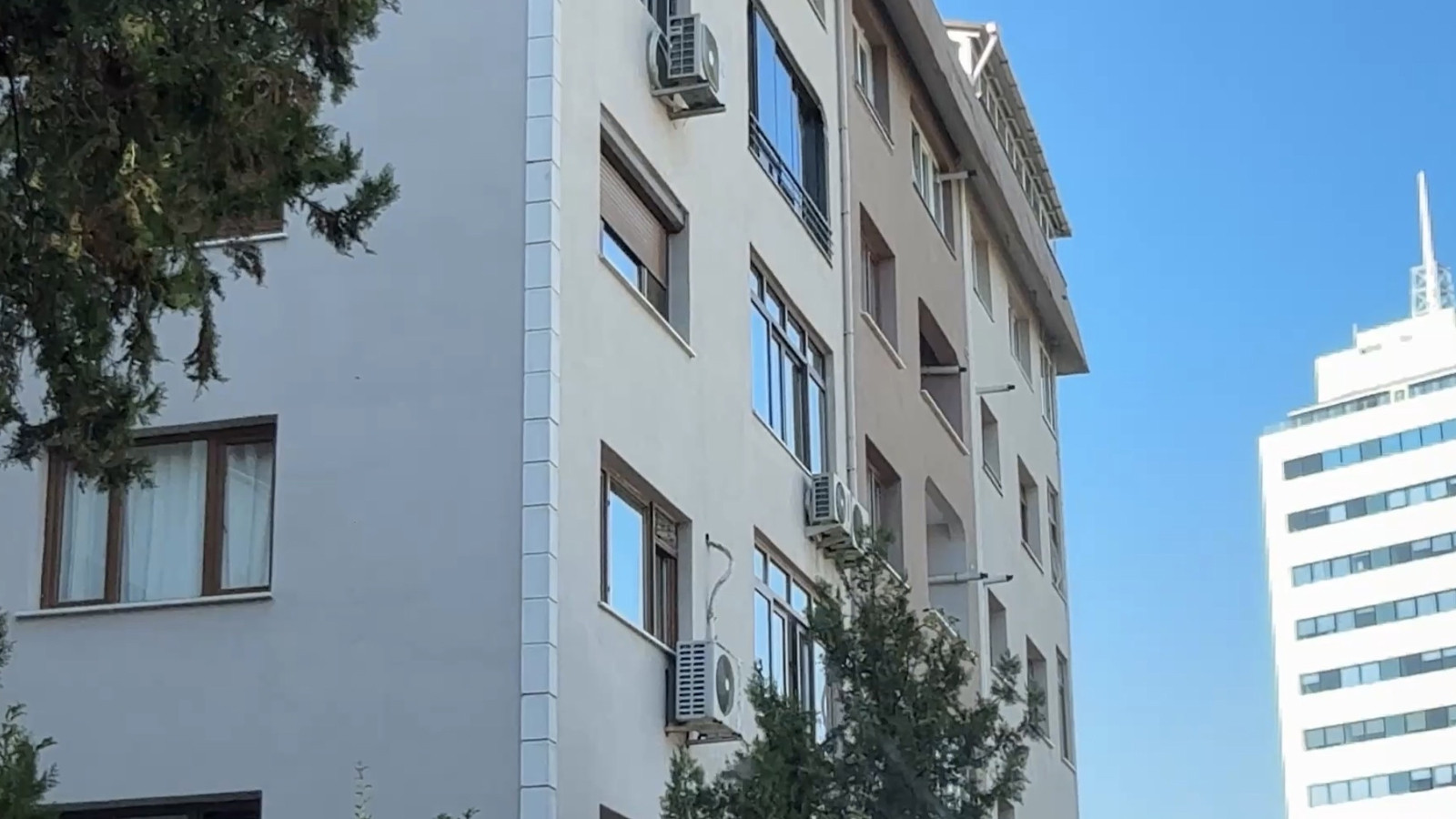 Nişantaşı'nda yakınlarının ulaşamadığı adam evinde ölü bulundu