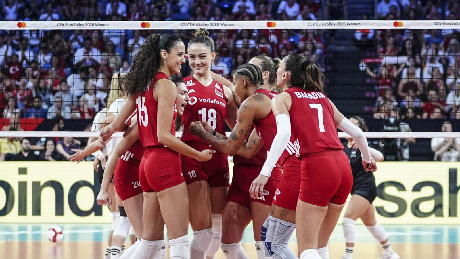 Melissa Vargas oyunu taşıdı, Filenin Sultanları 3'te 3 yaptı