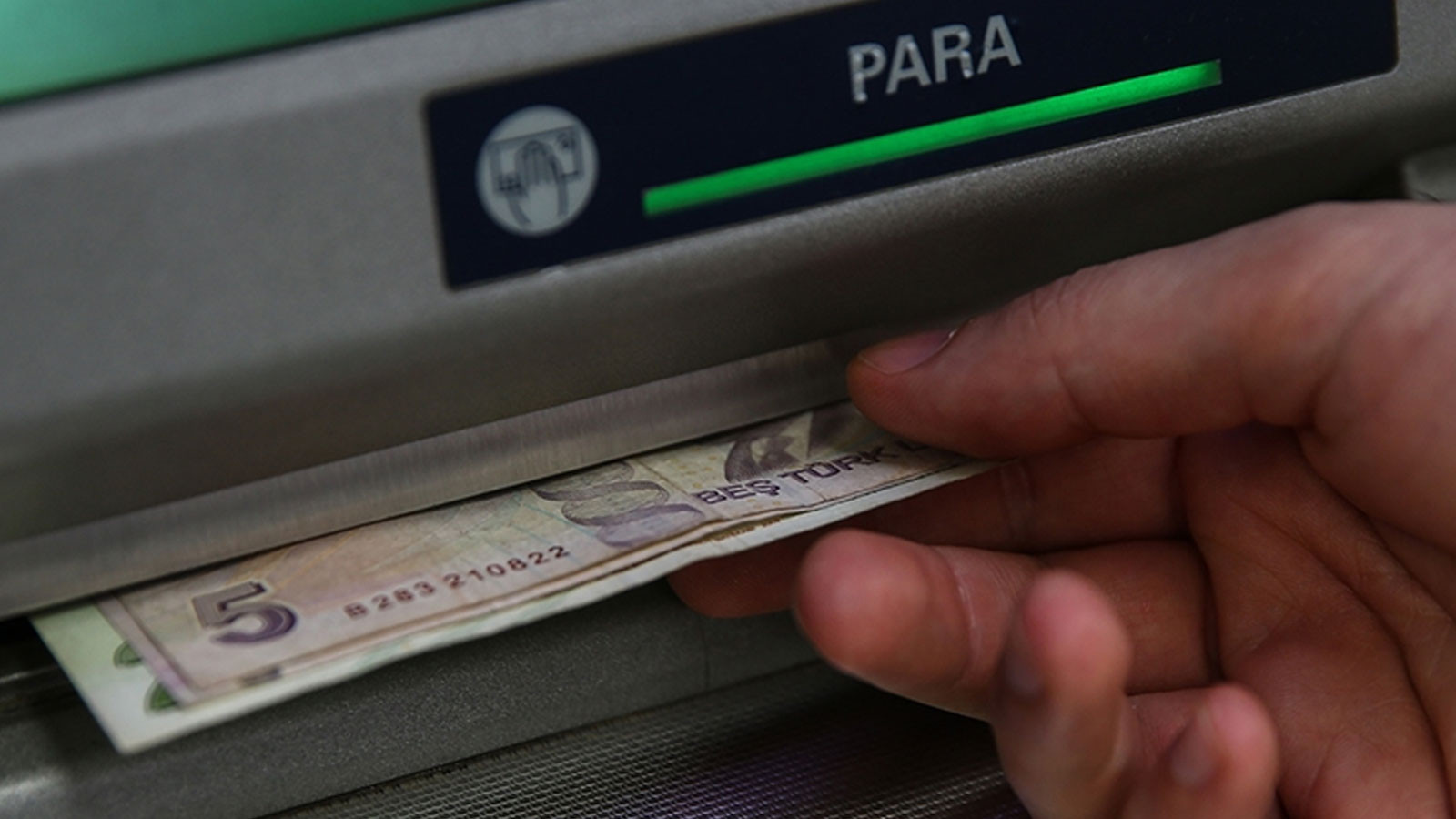 ATM'den para çekecekler dikkat! Artık bu banknotlar olmayacak