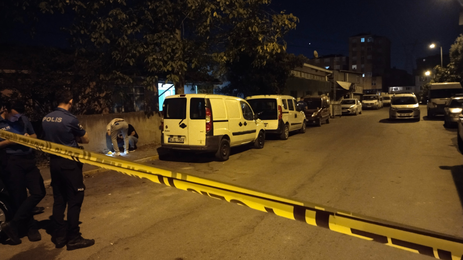 Ataşehir'de büyük panik! Gecekonduya silahlı saldırı!