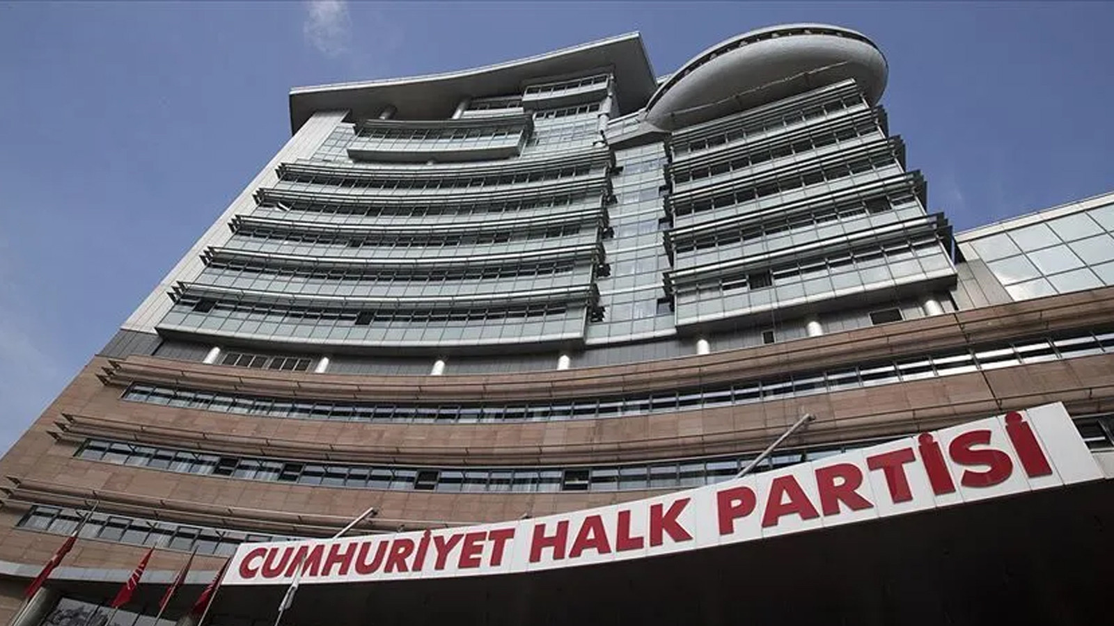 CHP, 50 ismi kesin ihraç istemiyle Yüksek Disiplin Kurulu'na sevk etti