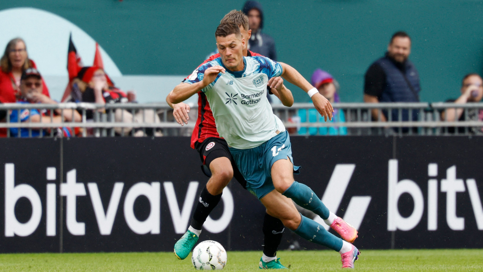 Demirovic iptal Galatasaray'dan Patrik Schick hamlesi