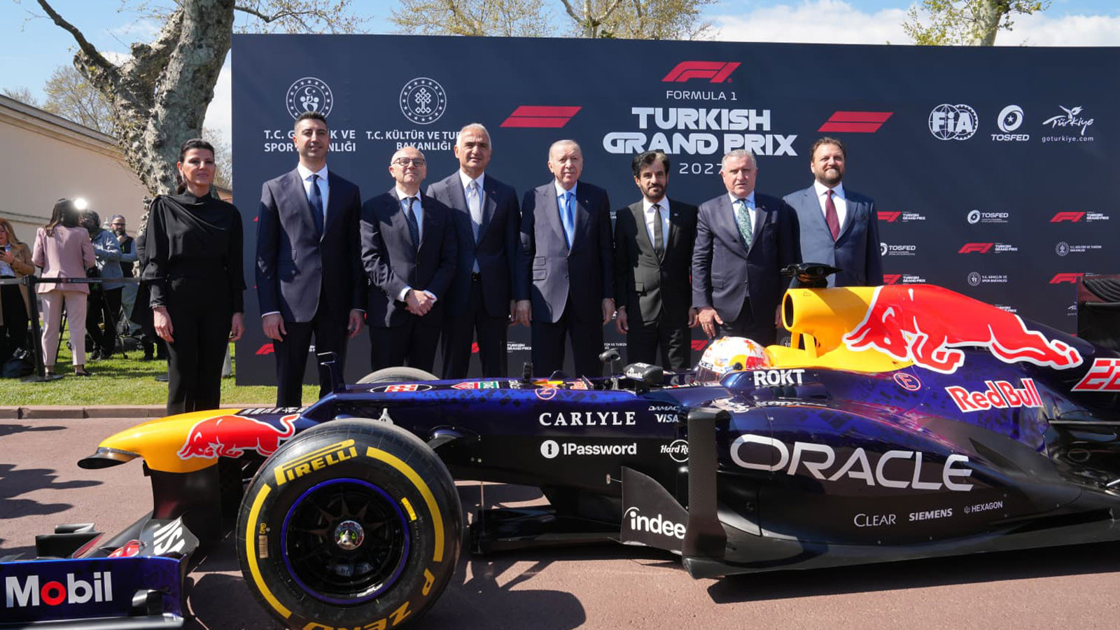 Bakan Ersoy ve Bak formula 1 hazırlıkları için bir araya geldi!