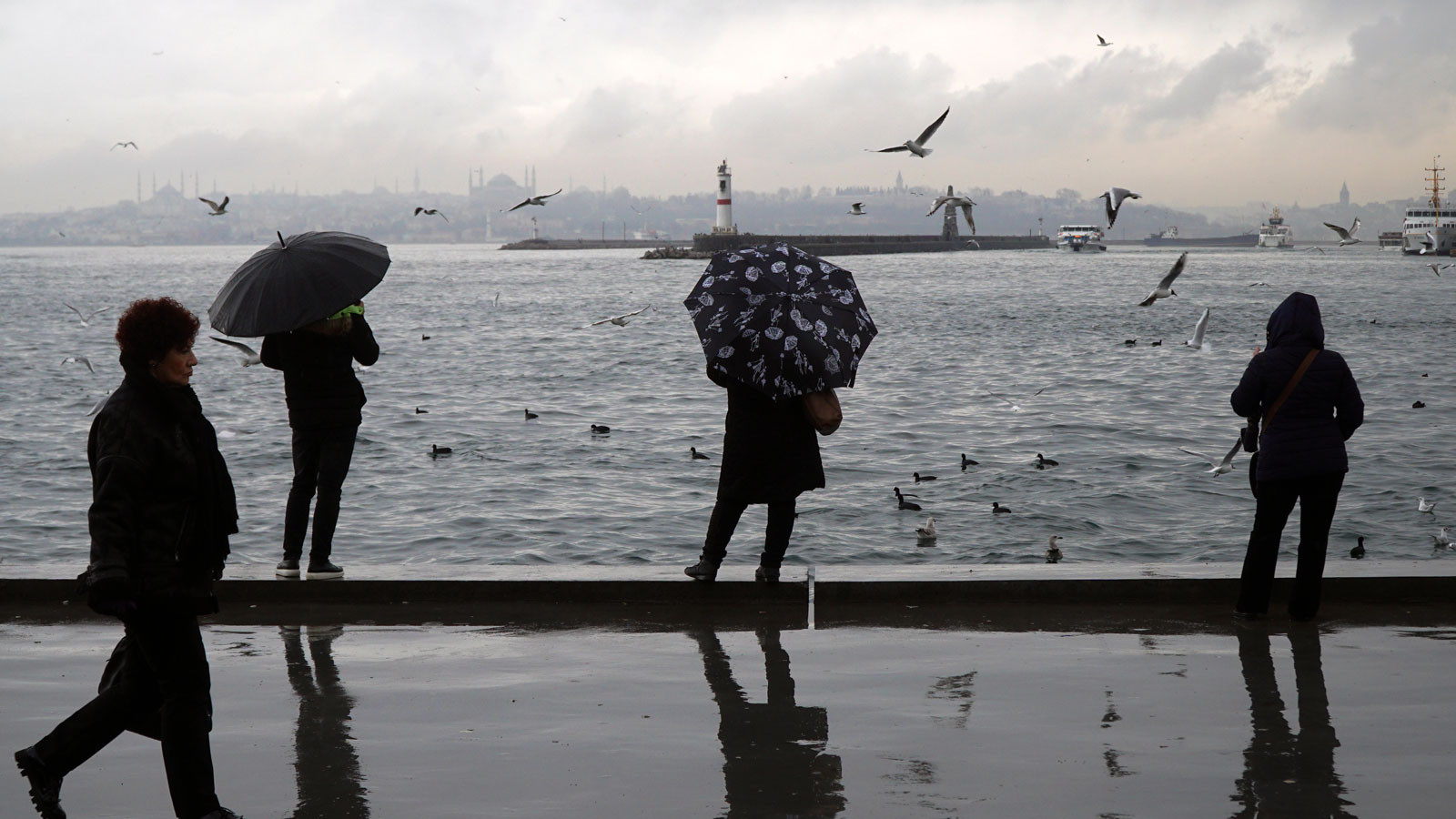Meteoroloji'den İstanbul ve Ankara dahil 68 il için kuvvetli sağanak uyarısı! Sel riskine dikkat