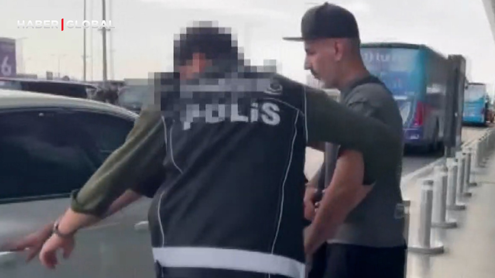 Tolga Akış’ın adliyeye sevk edildiği anlar kamerada