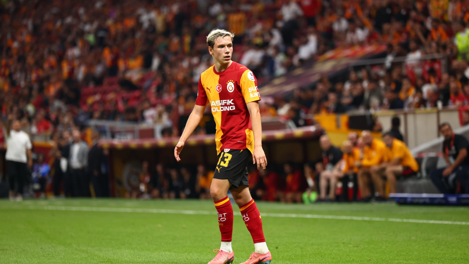 Aleksey Batrakov, Galatasaray formasıyla ilk maçına çıktı