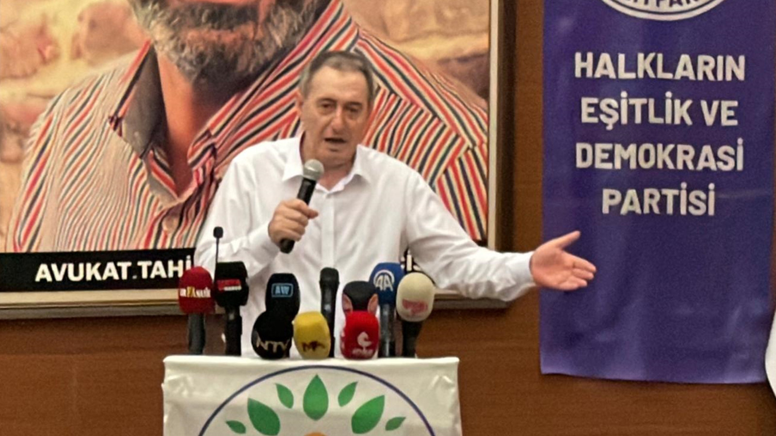 DEM Parti'li Bakırhan: Yasanın amacı silahı devreden çıkarıp Kürt meselesini siyasi zemine taşımak