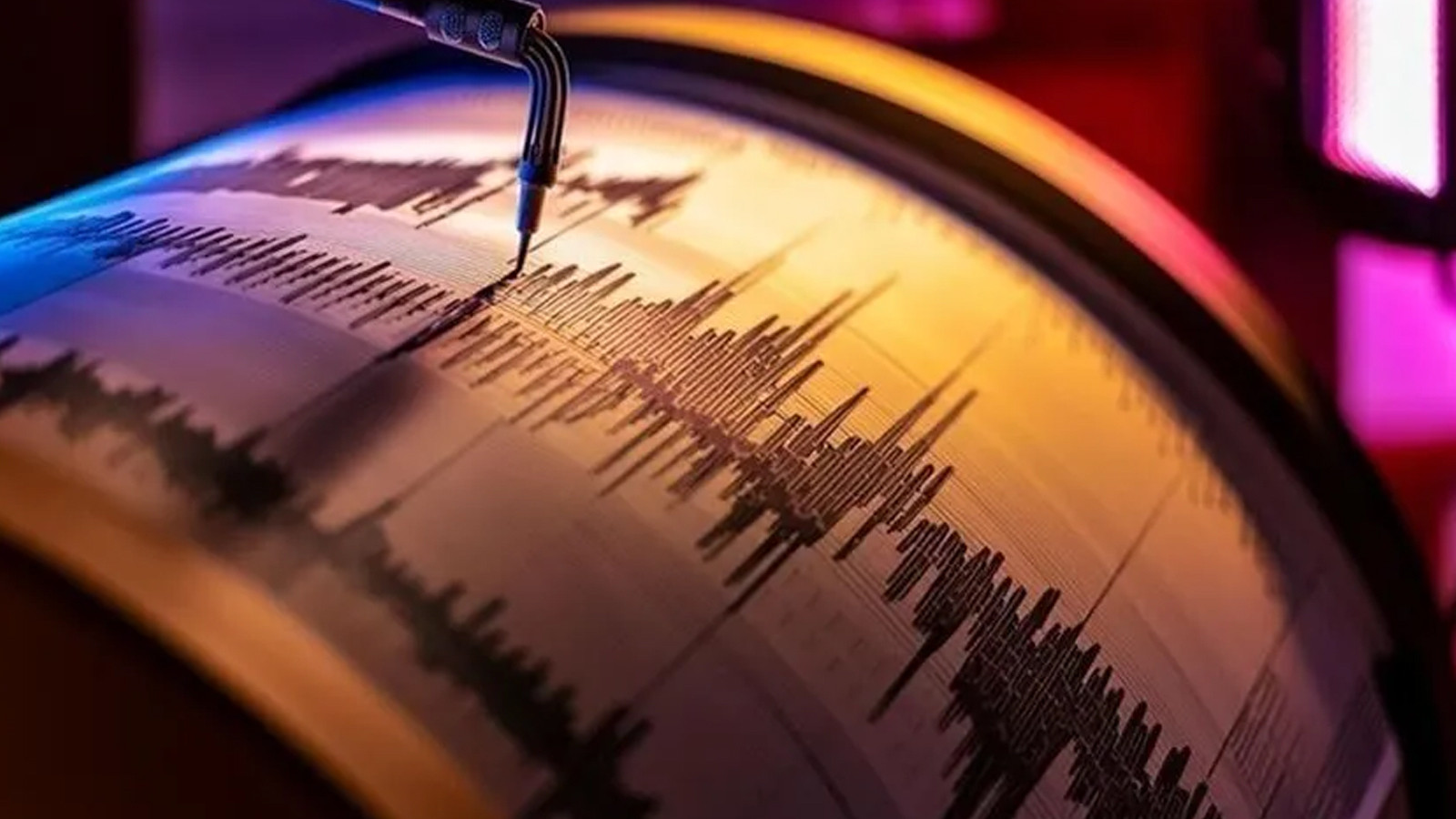 Ege Denizi'nde 4.1 büyüklüğünde deprem